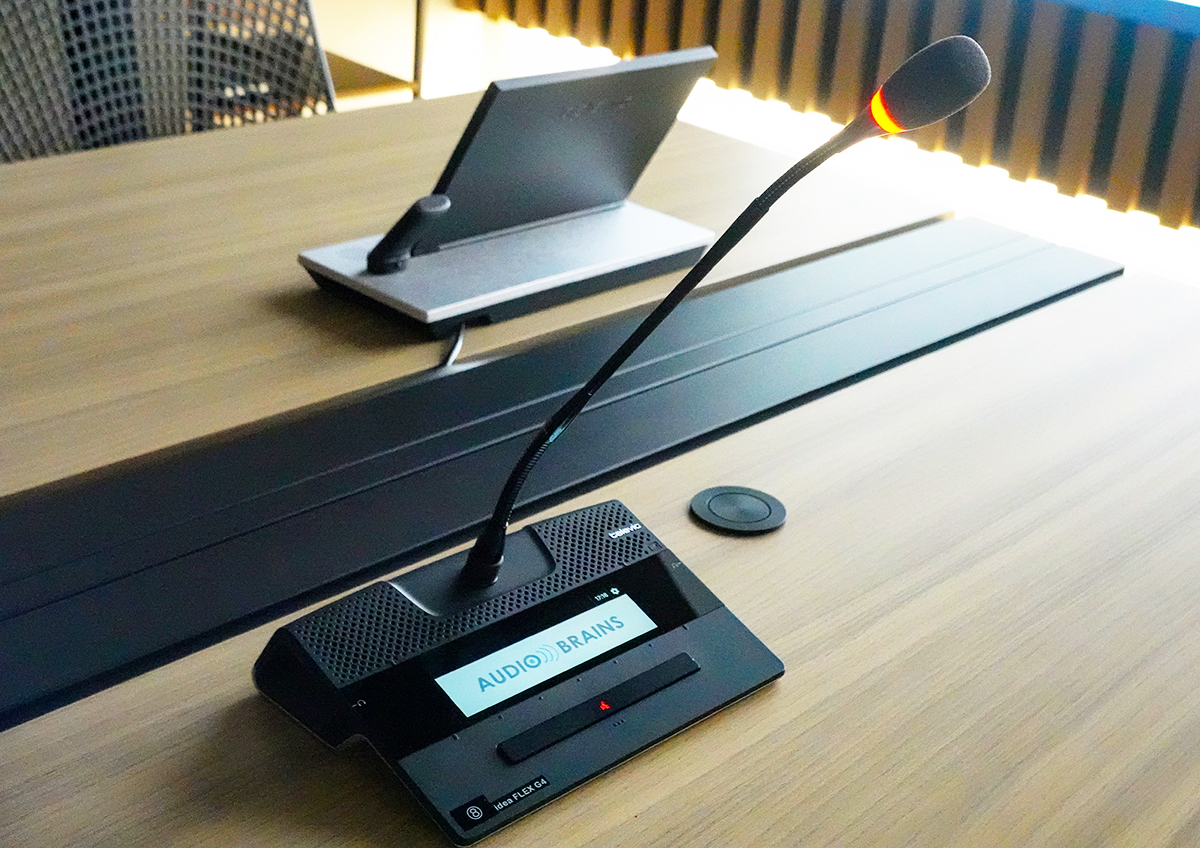 Televic 会議マイクシステム