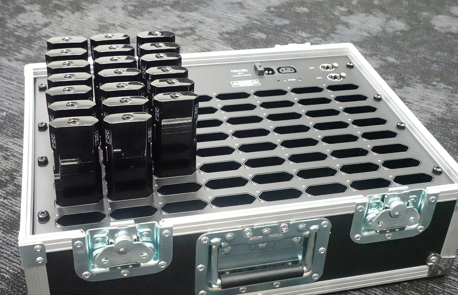 Televic Lingua IR 音声分配システム