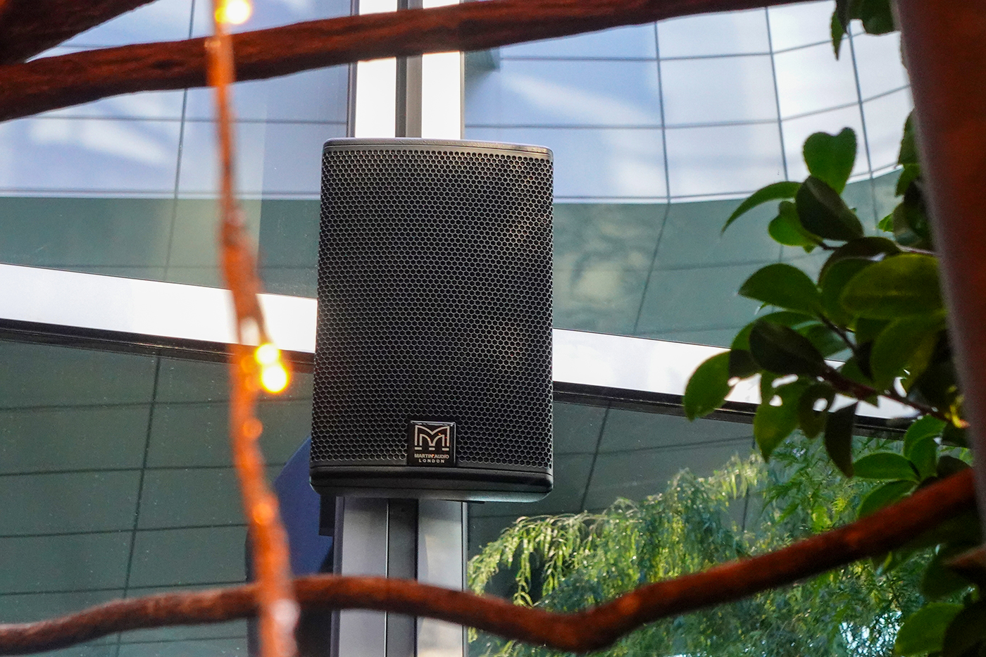 Martin Audio「CDD8B-WR」スピーカー