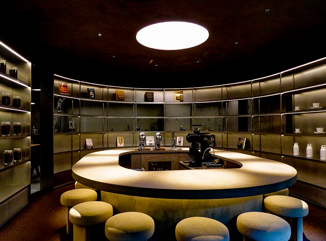 QUARO店内