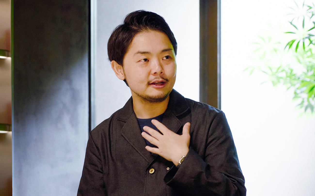 QUARO マネージャー　佐々木 彩人様